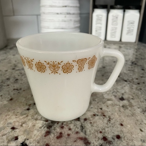 VINTAGE Corelle Butterfly Gold Coffee Tea Mugs - Picture 13 of 15